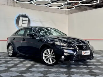 Lexus Is 300H 2013 photo 2