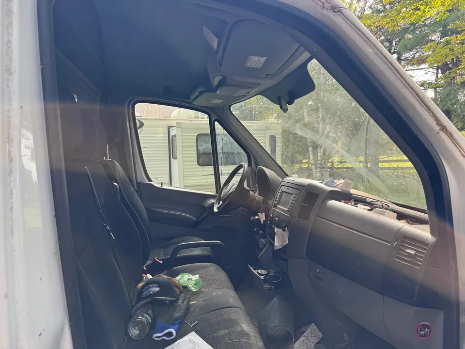 Mercedes-Benz Sprinter Van 2016 photo 5