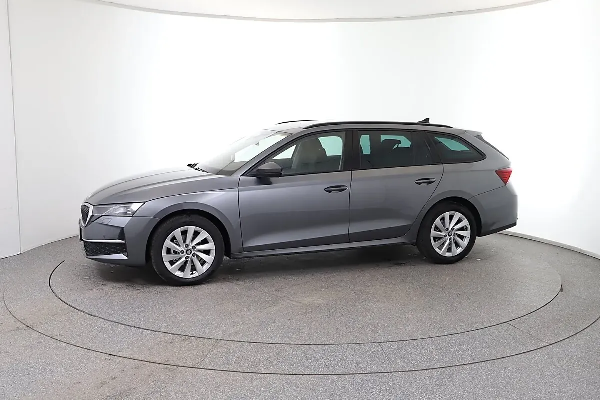 Skoda Octavia 2026 photo 2