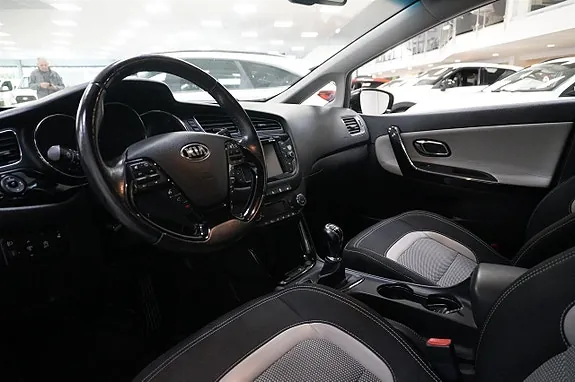 Kia Ceed 2015 photo 2