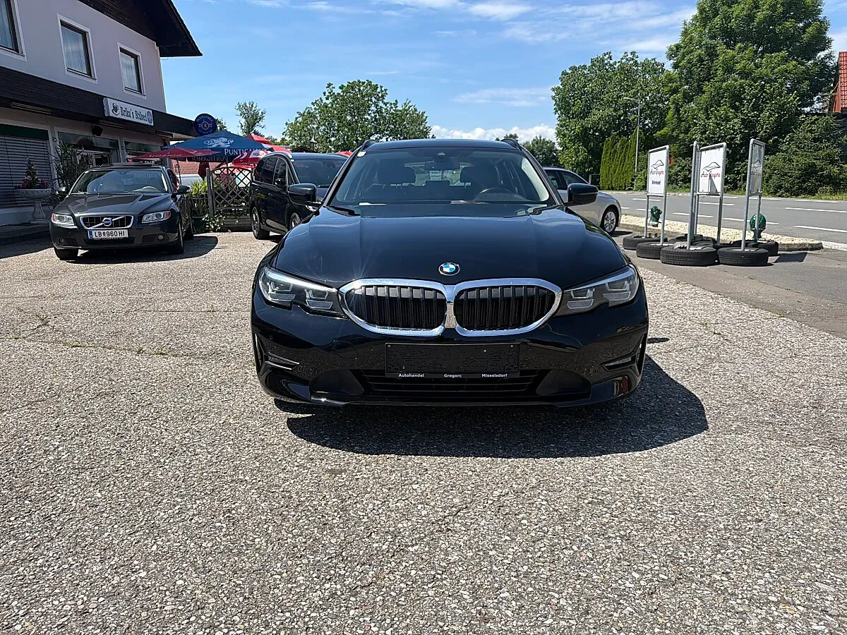 BMW 3 Series 2021 photo 2