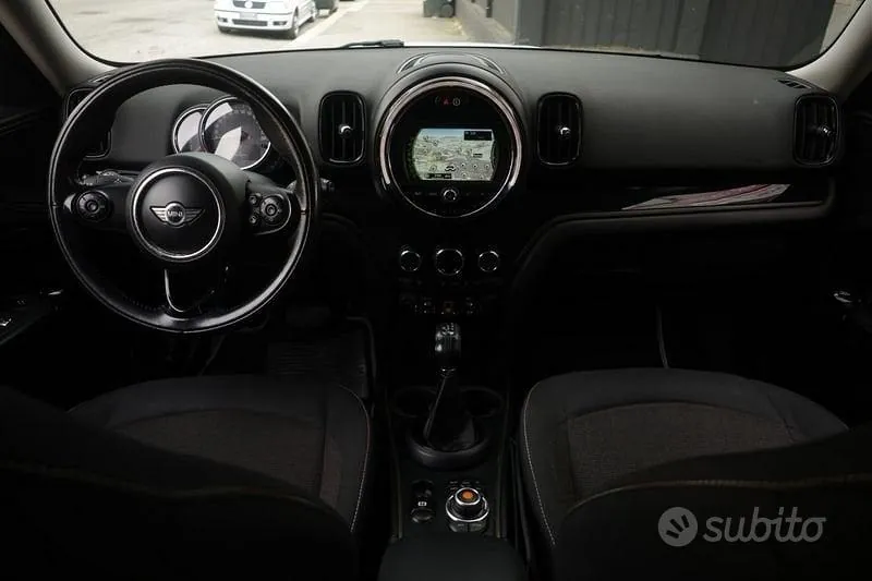 Mini Countryman 2017 photo 2