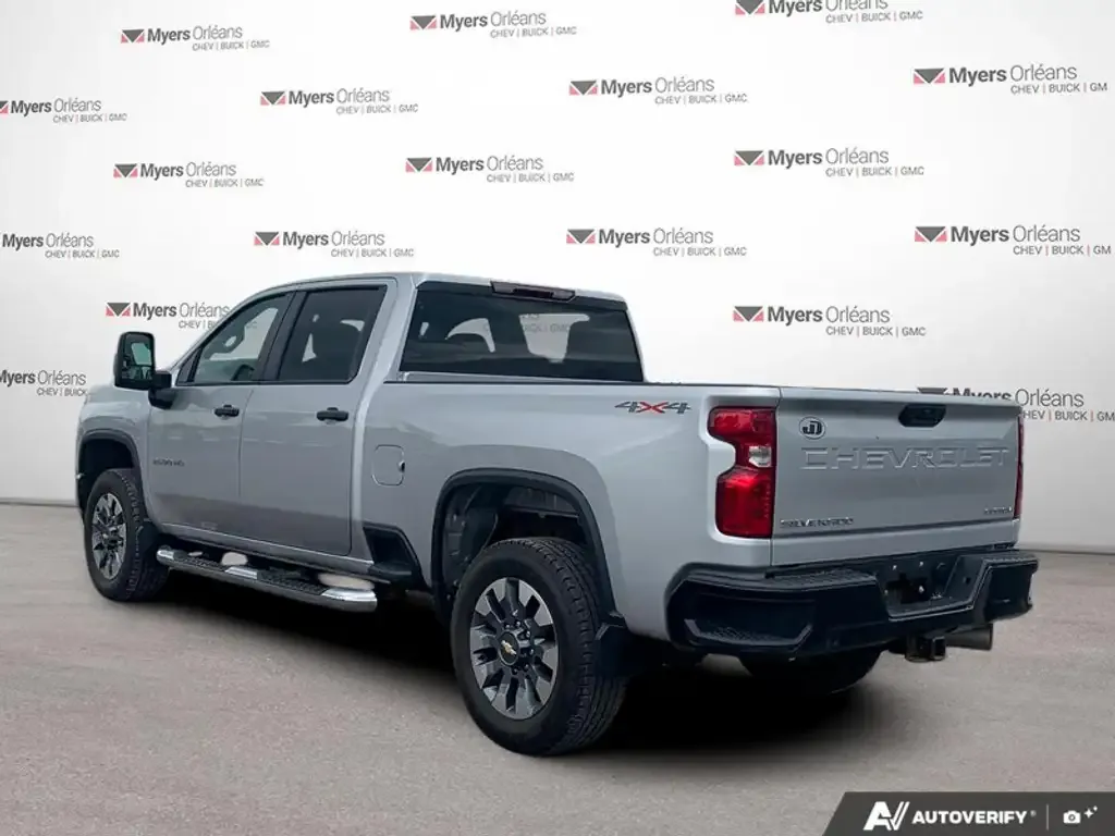Chevrolet Silverado 2500 2023 photo 3
