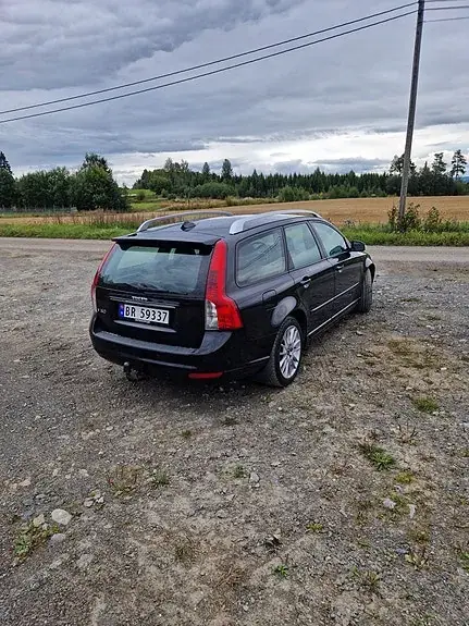 Volvo V50 2008 photo 2