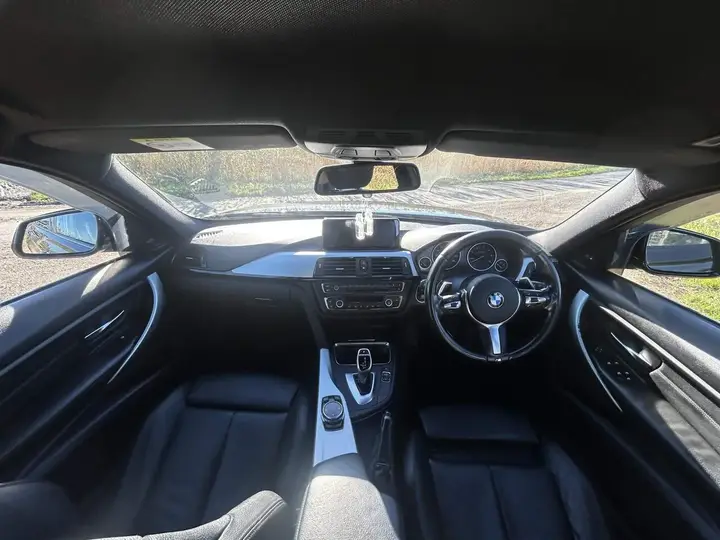 BMW 3 Series 2014 photo 2