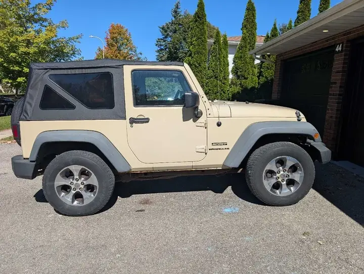 Jeep Wrangler 2011 photo 3
