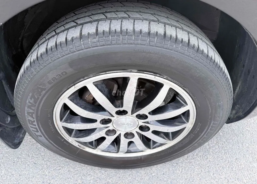 Kia Carnival 2010 photo 5