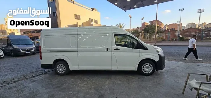 Toyota Hiace 2020 photo 2