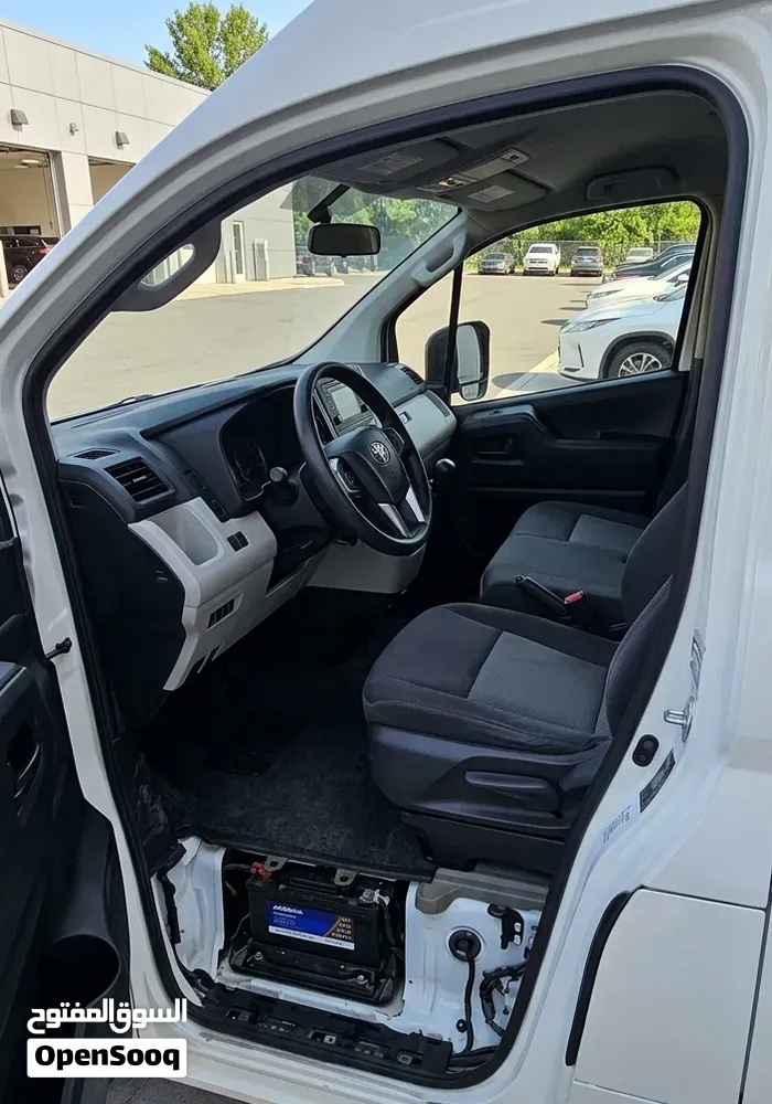 Toyota Hiace 2020 photo 4