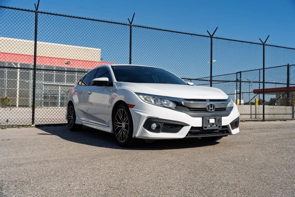 Honda Civic 2016 photo 2