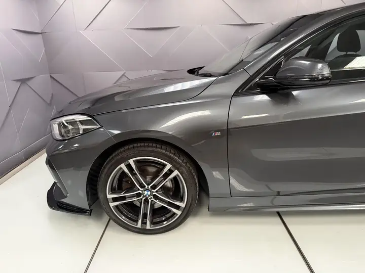 BMW 1 Series 2020 photo 3