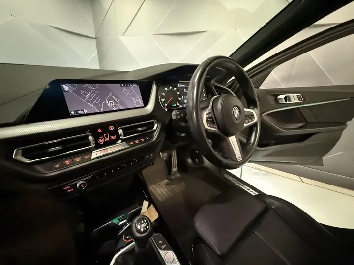 BMW 1 Series 2020 photo 5