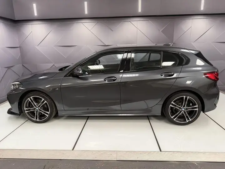 BMW 1 Series 2020 photo 4