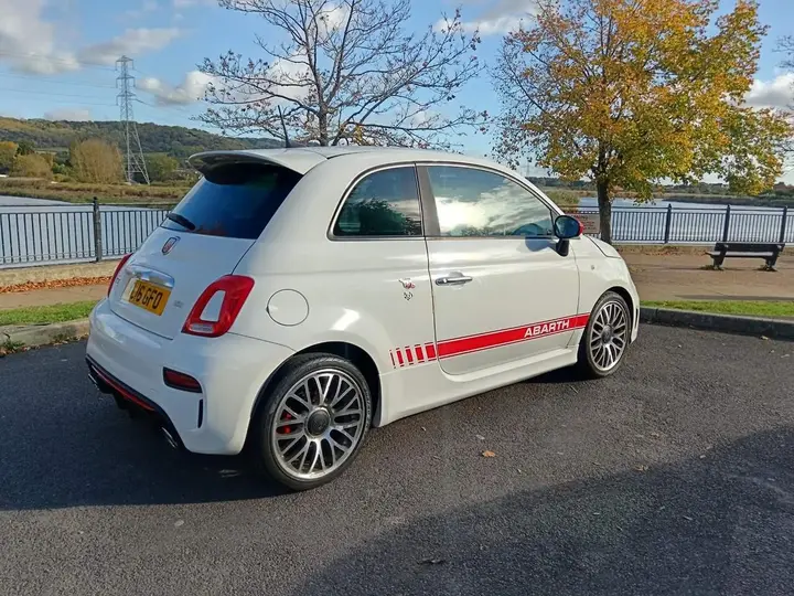 Abarth 595 2016 photo 2