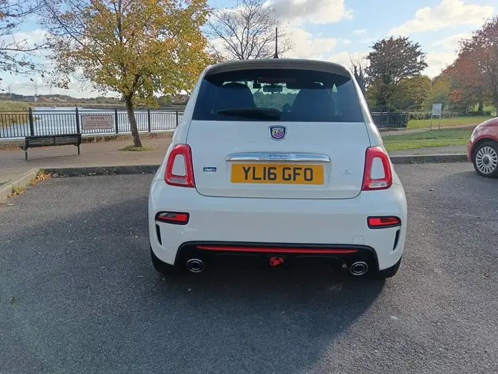 Abarth 595 2016 photo 3