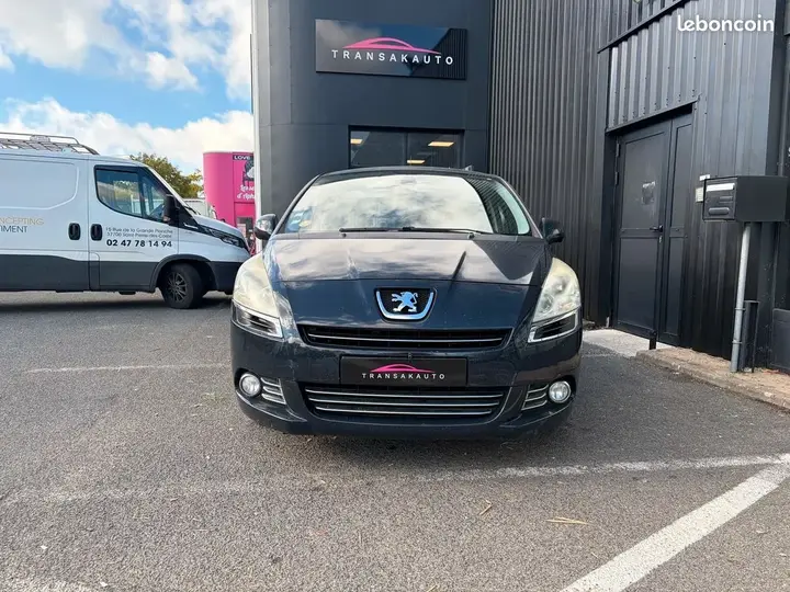 Peugeot 5008 2010 photo 2