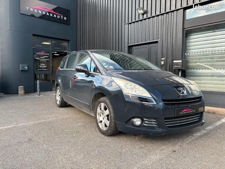 Peugeot 5008 2010 photo 4