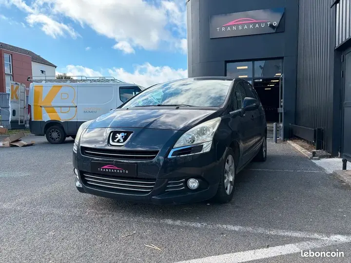 Peugeot 5008 2010 photo 3