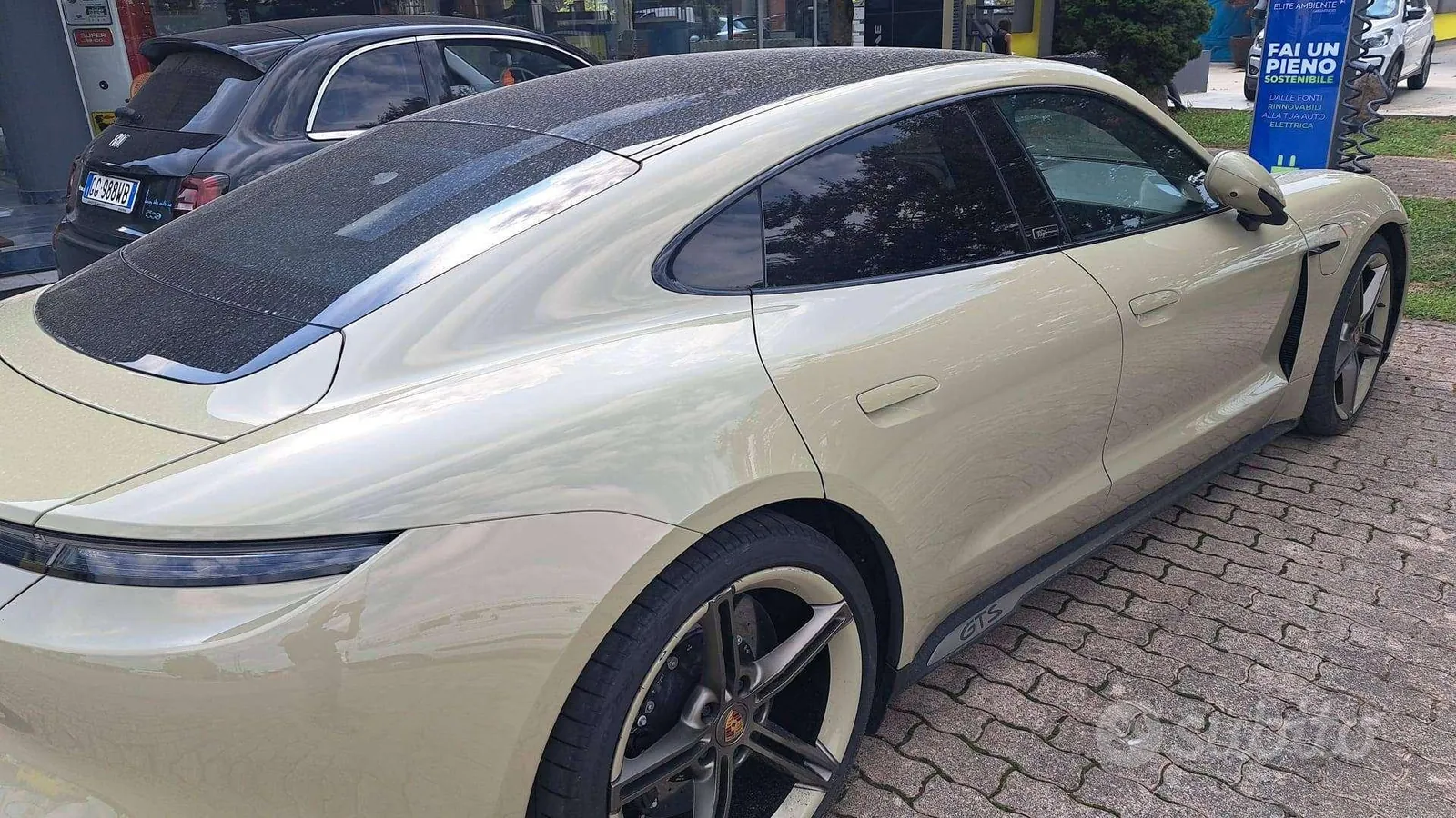 Porsche Taycan 2023 photo 3