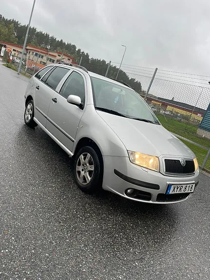 Skoda Fabia 2006 photo 2
