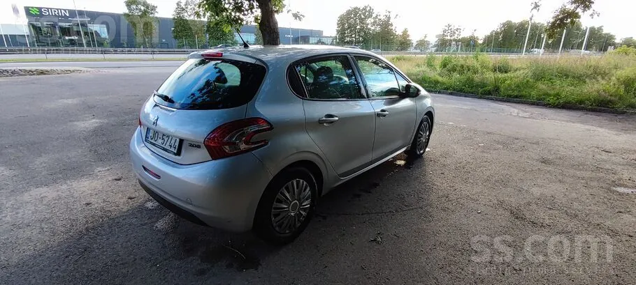 Peugeot 208 2014 photo 5