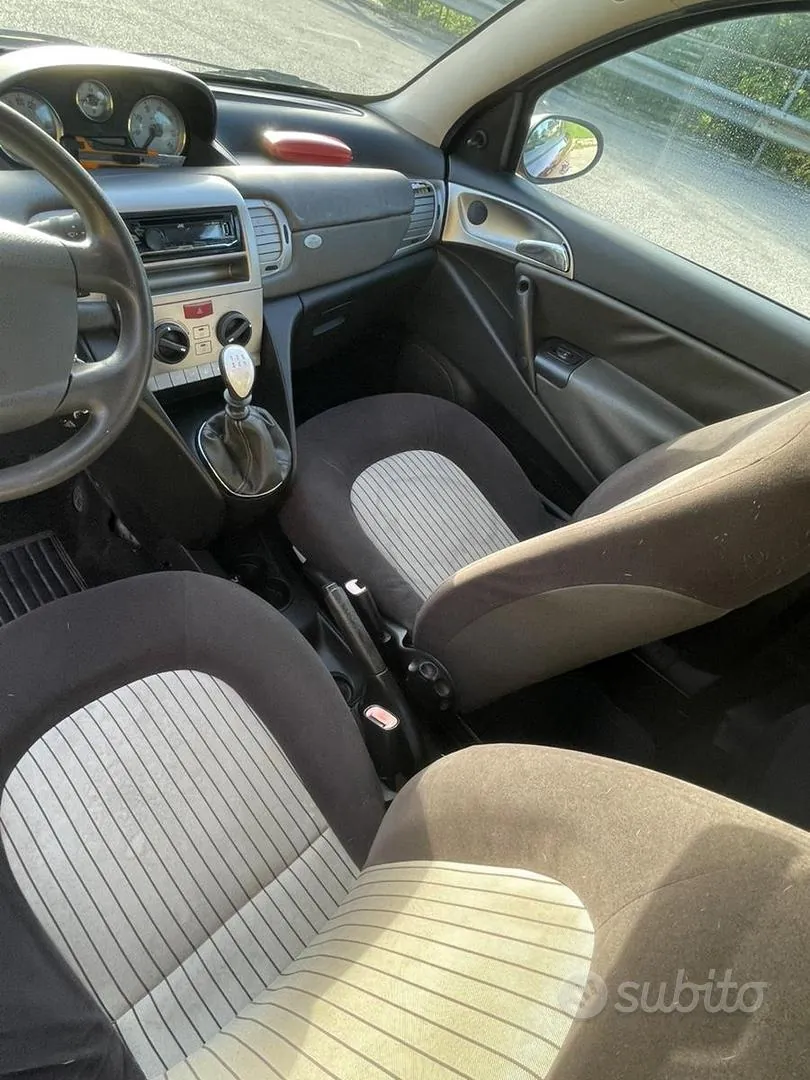 Lancia Ypsilon 2007 photo 4
