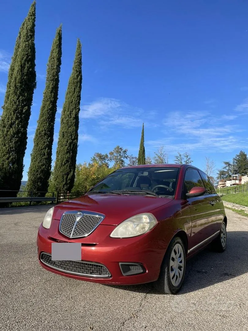 Lancia Ypsilon