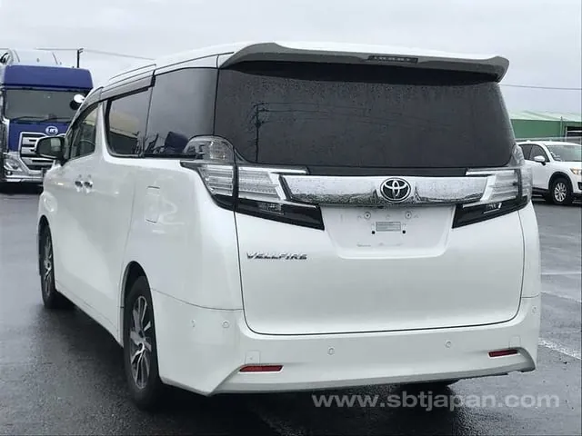 Toyota Velfire V 2017 photo 3