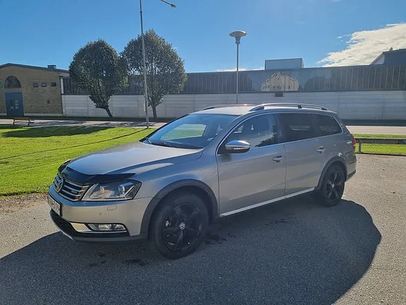 Volkswagen Passat Alltrack 2014 photo 2