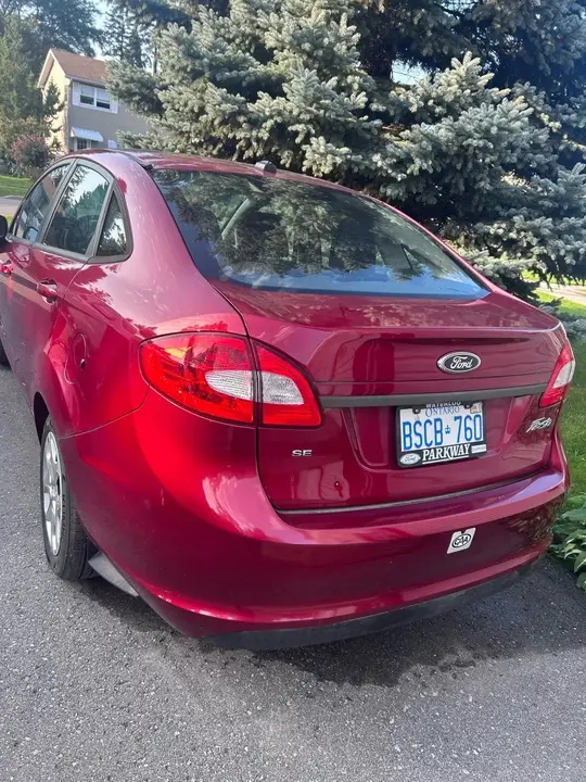 Ford Fiesta 2013 photo 4