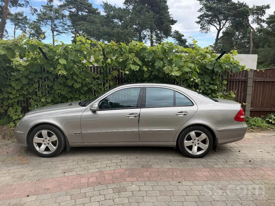 Mercedes-Benz E500 2003 photo 2