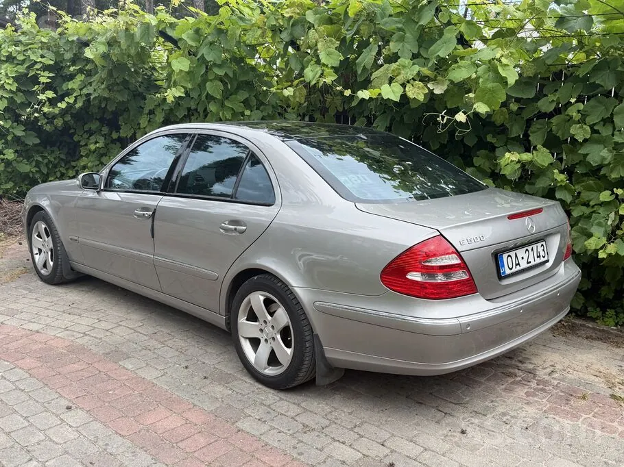 Mercedes-Benz E500 2003 photo 3
