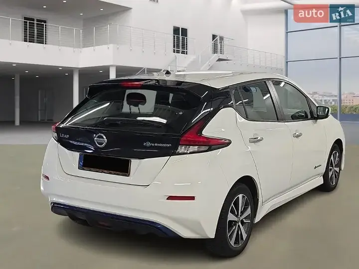 Nissan Leaf 2018 photo 3
