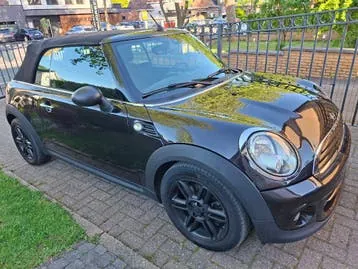 Mini One Cabrio 2015 photo 3