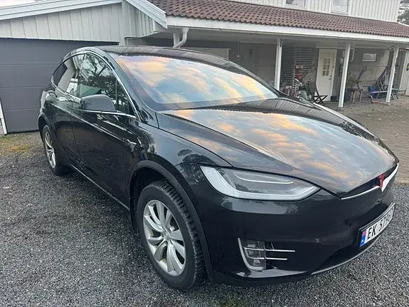 Tesla Model X 2017 photo 5