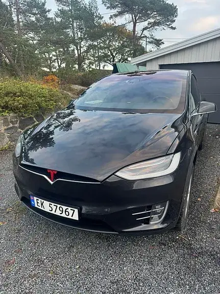 Tesla Model X 2017 photo 2