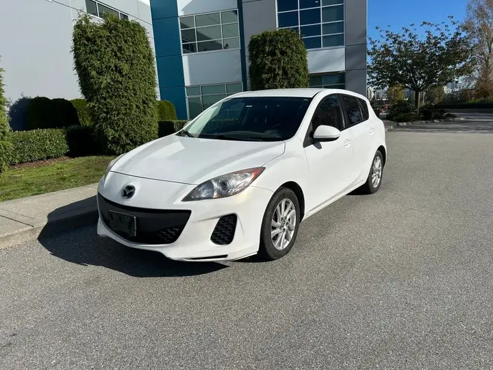 Mazda Mazda3 2013 photo 2