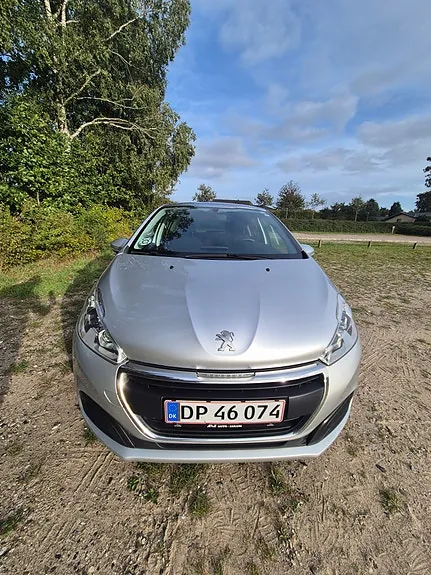 Peugeot 208 2016 photo 3