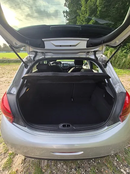 Peugeot 208 2016 photo 4