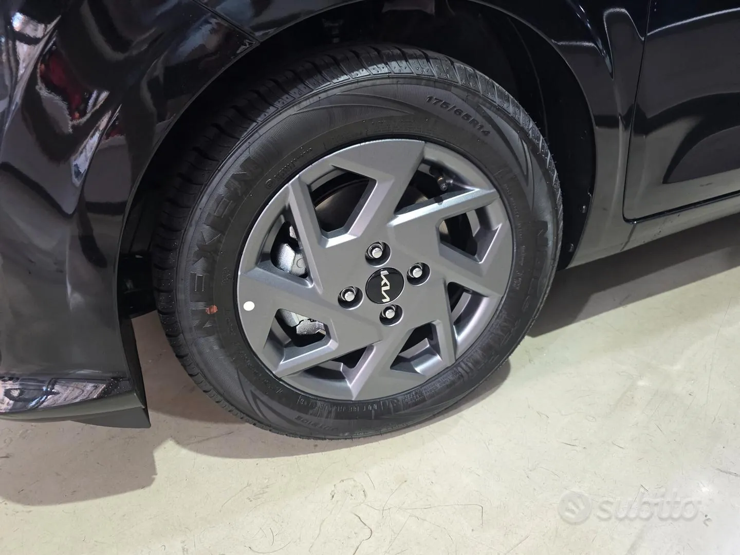 Kia Picanto photo 2