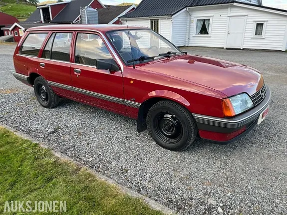 Opel Rekord 1985 photo 3