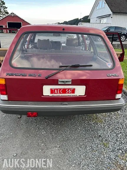 Opel Rekord 1985 photo 5