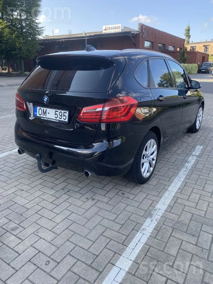 BMW 220D Active Tourer 2016 photo 5
