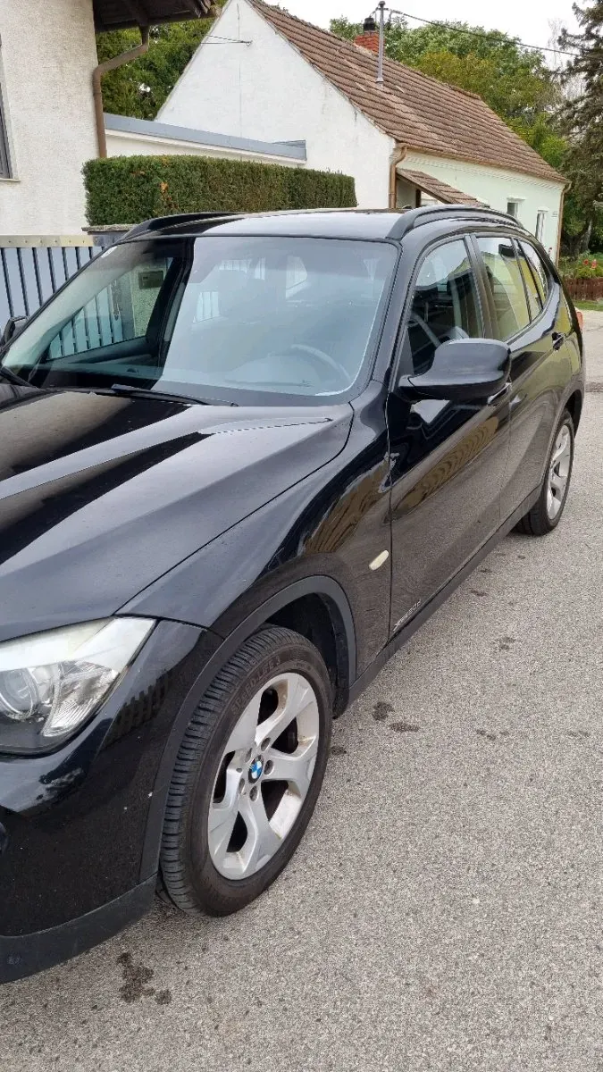 BMW X1 2010 photo 2