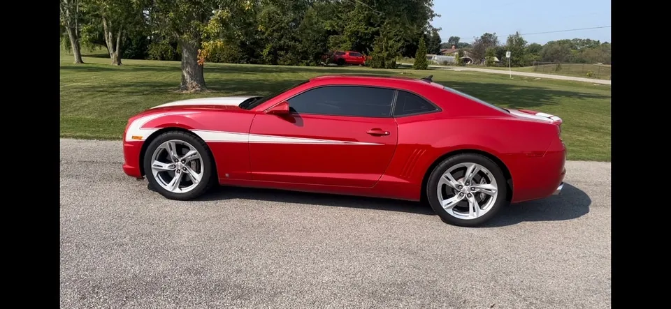 Chevrolet Camaro 2010 photo 3