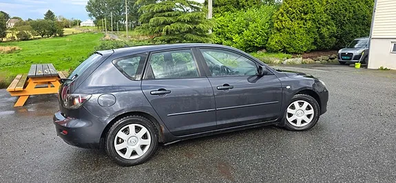 Mazda 3 2006 photo 3