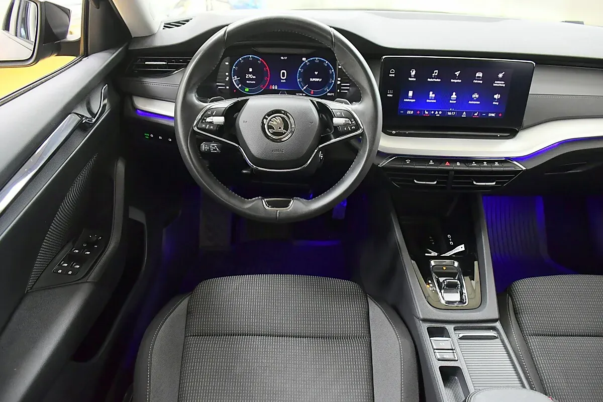 Skoda Octavia 2021 photo 2