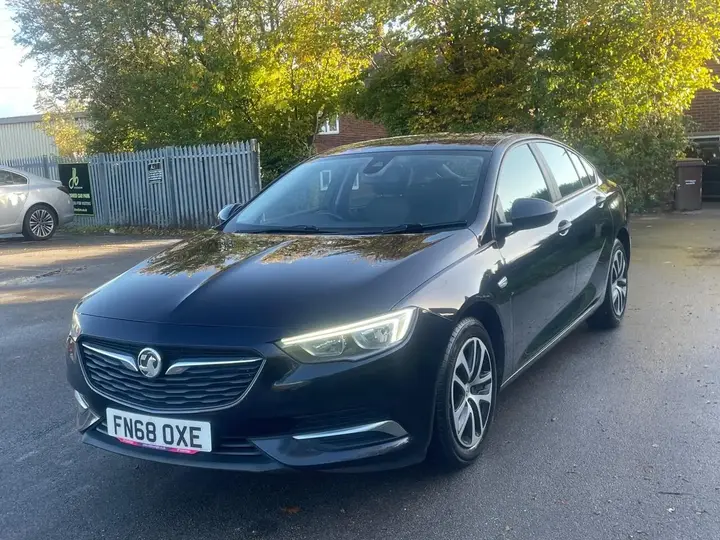 Vauxhall Insignia 2018 photo 3