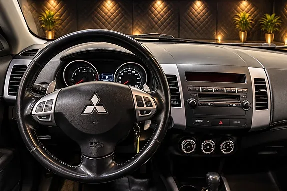 Mitsubishi Outlander 2010 photo 4