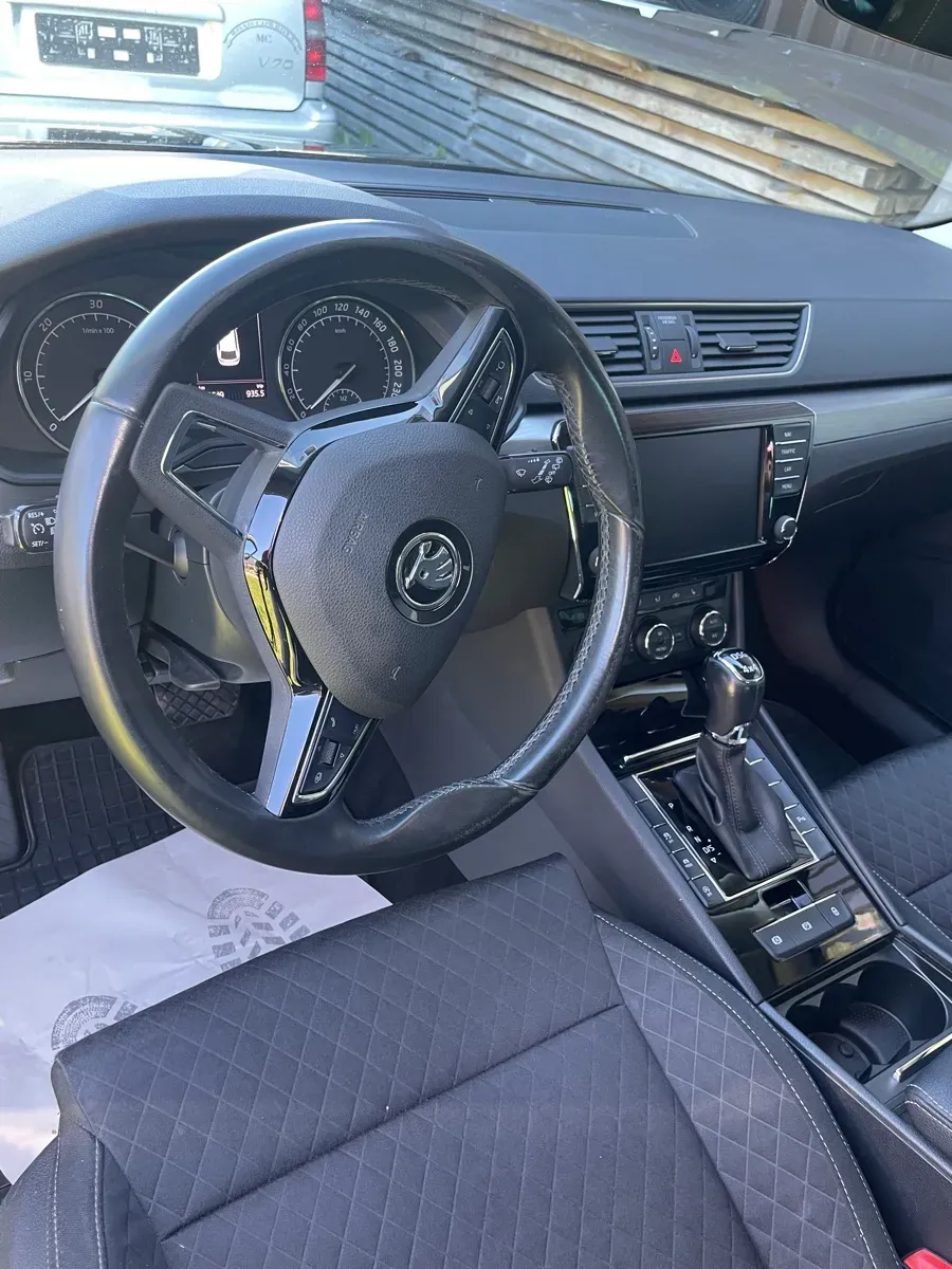 Skoda Superb 2017 photo 3